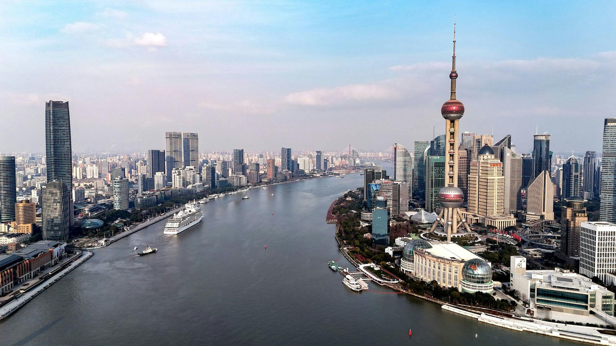 Pilot-Freihandelszone Lujiazui in Shanghai Ein Luftbild zeigt das Gebiet Lujiazui der Pilot-Freihandelszone in Shanghai, der ersten Pilot-Freihandelszone Chinas.