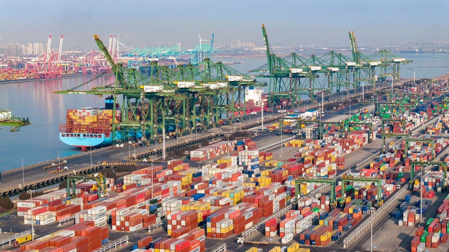 China Nachrichten, Wirtschaft, Import, Export, globaler Handel, Weltwirtschaft, Industrie: internationales Containerterminal des Tianjin-Hafens im nordchinesischen Tianjin