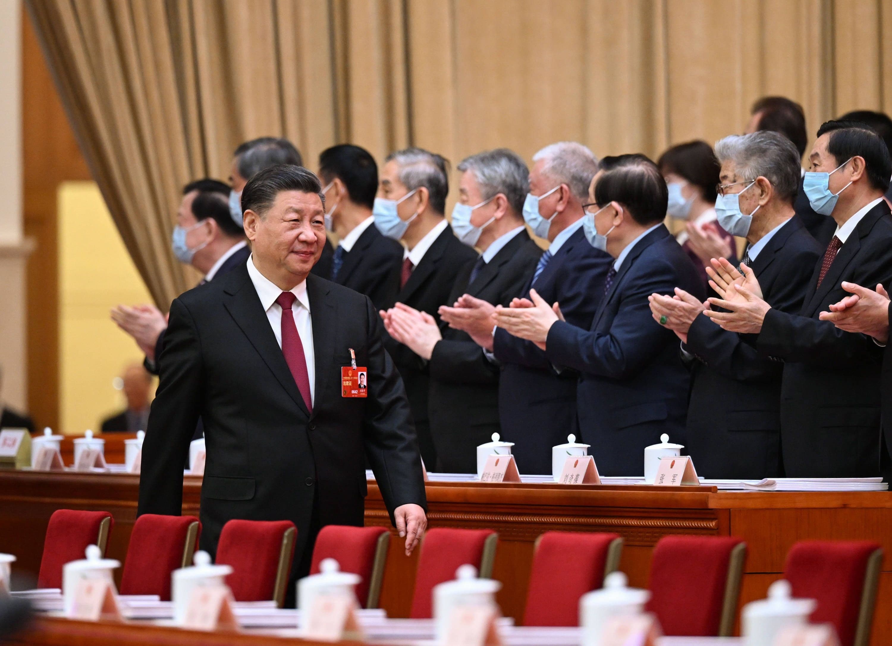 Xi Jinping trifft zur Eröffnungssitzung der ersten Sitzung des 14. Nationalen Volkskongresses (NVK) in der Großen Halle des Volkes in Peking, der Hauptstadt Chinas, ein