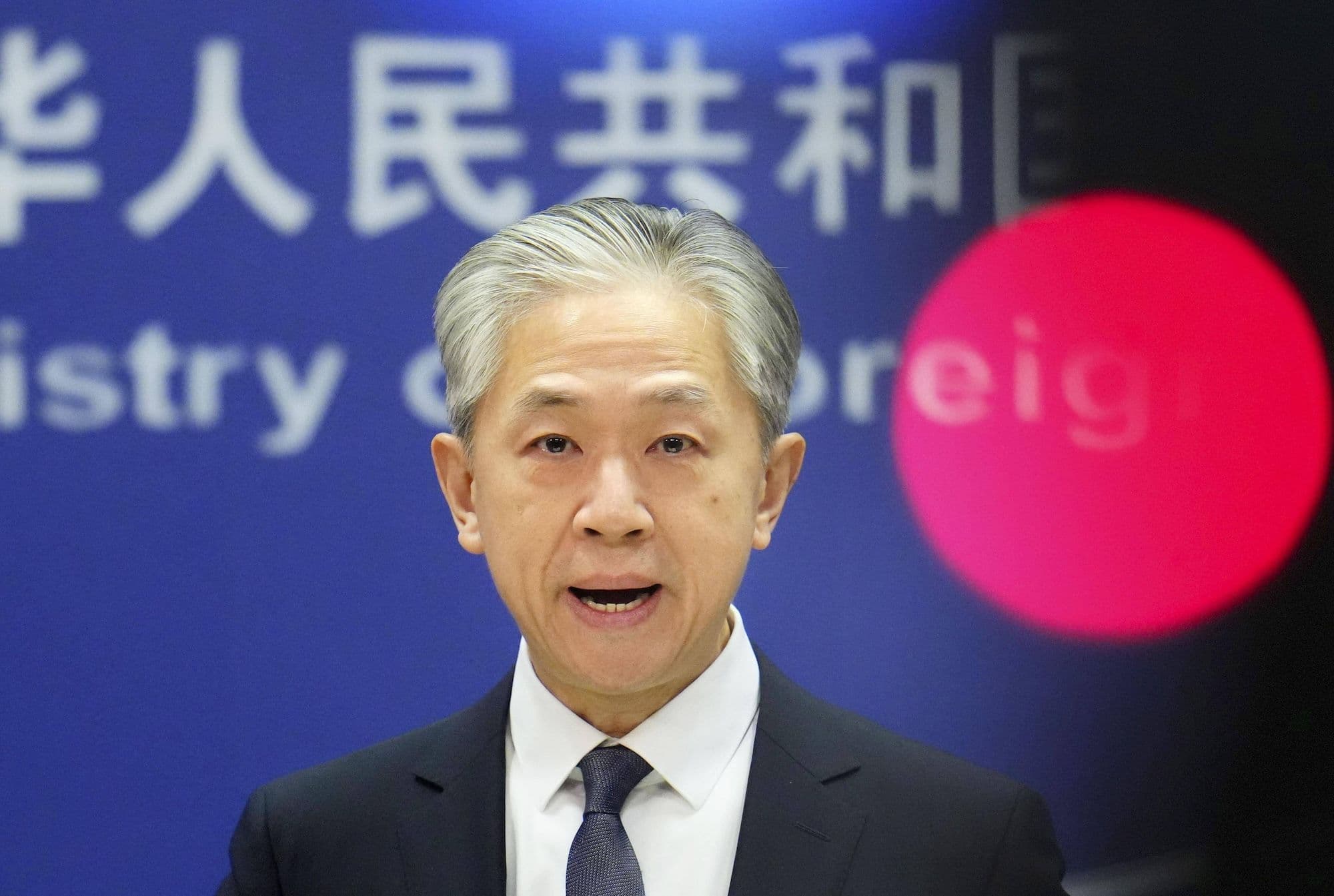 Der Sprecher des chinesischen Außenministeriums, Wang Wenbin, bei einer Pressekonferenz in Peking