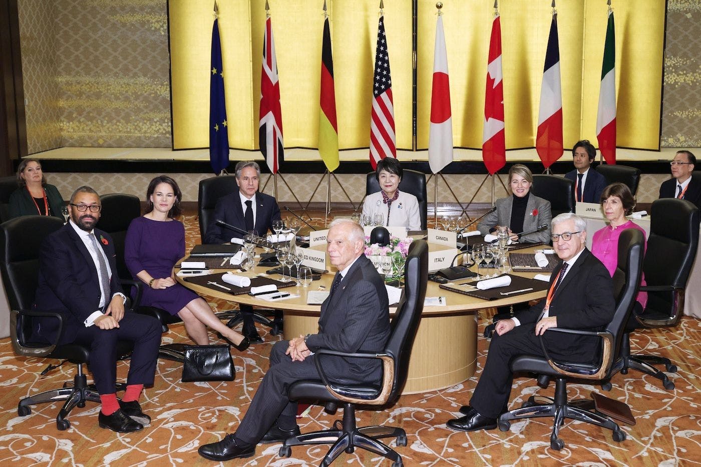 China Politik, Außenpolitik, Anti-China: G7-Außenministertreffen in Tokio. Die japanische Außenministerin Yoko Kamikawa (C) und andere Teilnehmer eines Außenministertreffens der G7